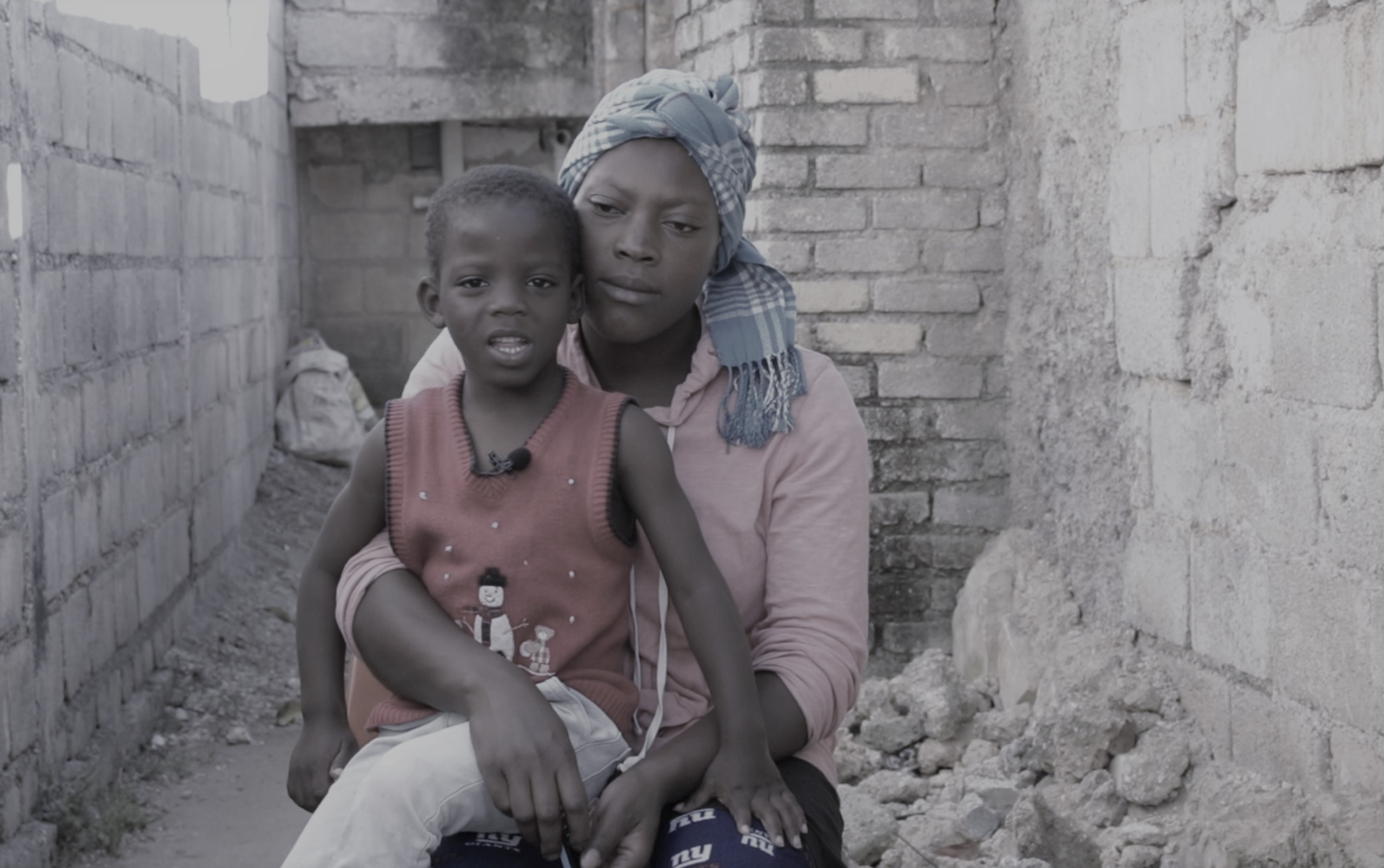 En Haïti, les orphelinats accueillent des « orphelins » dont les