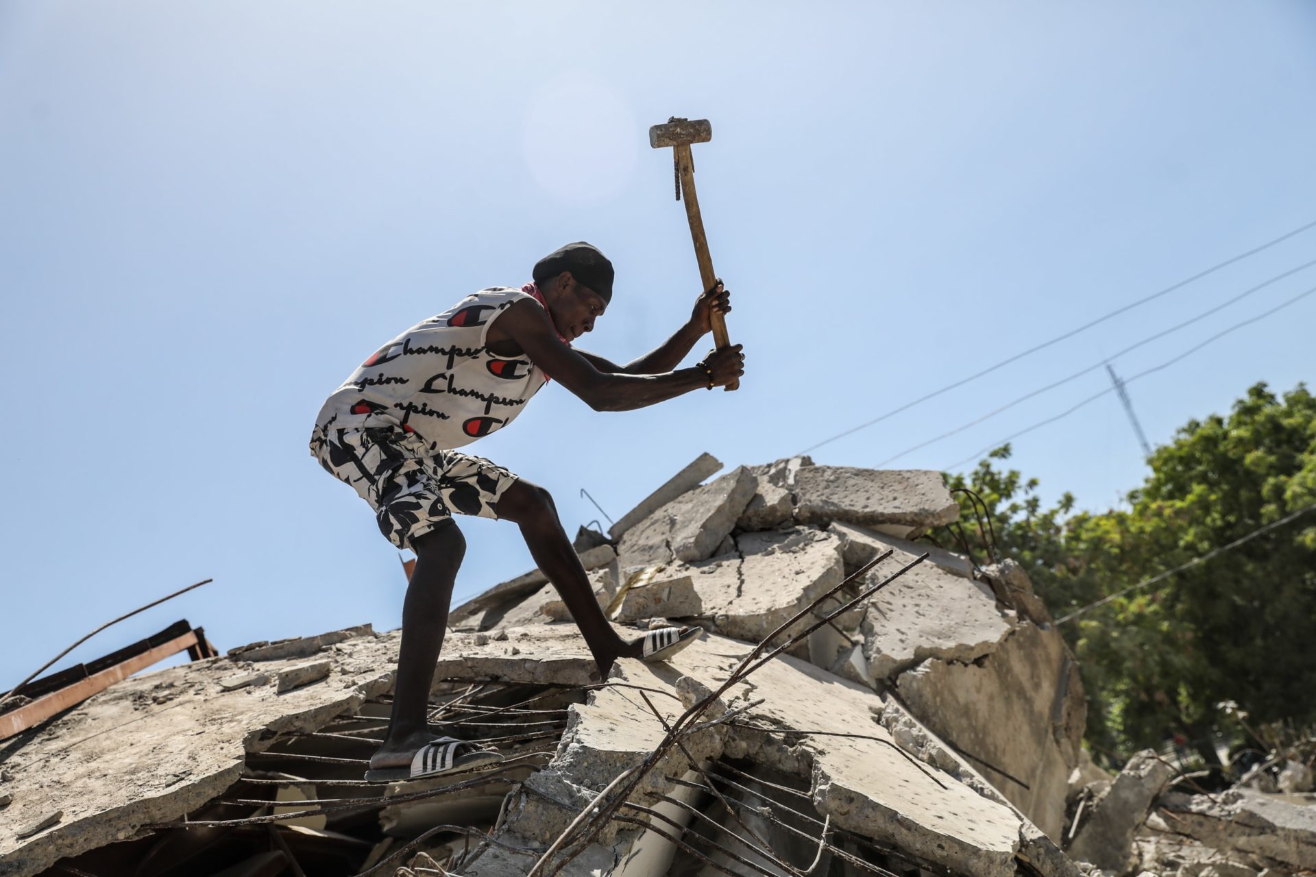 Photos Témoins De La Fureur Du Séisme Du 14 Août Dans Le Grand Sud Ayibopost 