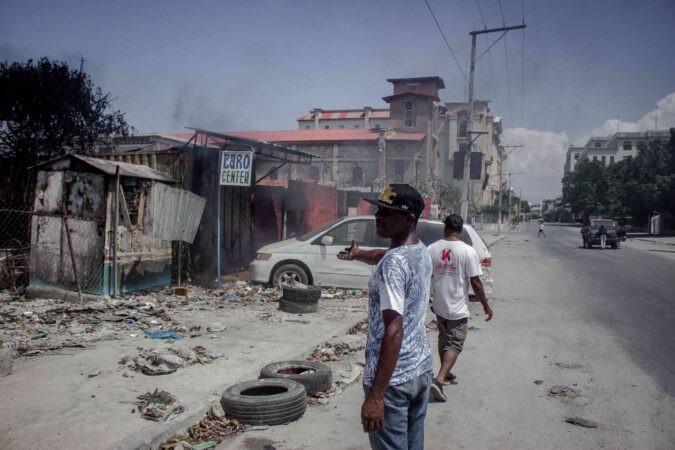 Port-au-Prince on fire