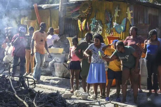 Haïti, les habitants ont abattu plusieurs membres de gangs qui avaient lancé une offensive dans la capitale, Port-au-Prince.  - O. Joseph