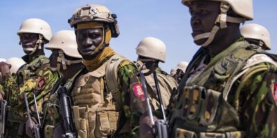 Les officiers kenyans sont le premier groupe d'une force de sécurité qui devrait atteindre environ 2 500 membres en Haïti. Photo : Marckinson Pierre.