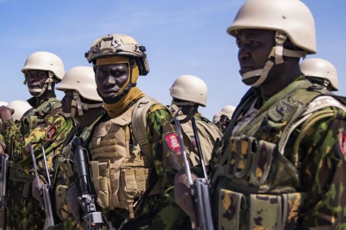 Les officiers kenyans sont le premier groupe d'une force de sécurité qui devrait atteindre environ 2 500 membres en Haïti. Photo : Marckinson Pierre.
