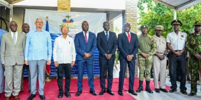 Port-au-Prince, le 14 janvier 2025.– Suite à l’installation officielle du nouveau Secrétaire d’État à la Sécurité Publique, le Premier ministre, Monsieur Alix Didier Fils-Aimé, accompagné des Ministres de la Défense, de la Justice et de la Sécurité Publique (MJSP), de l’Intérieur et des Collectivités Territoriales (MICT), du Secrétaire d’État à la Sécurité Publique, du Haut …