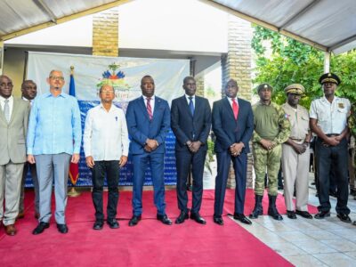 Port-au-Prince, le 14 janvier 2025.– Suite à l’installation officielle du nouveau Secrétaire d’État à la Sécurité Publique, le Premier ministre, Monsieur Alix Didier Fils-Aimé, accompagné des Ministres de la Défense, de la Justice et de la Sécurité Publique (MJSP), de l’Intérieur et des Collectivités Territoriales (MICT), du Secrétaire d’État à la Sécurité Publique, du Haut …