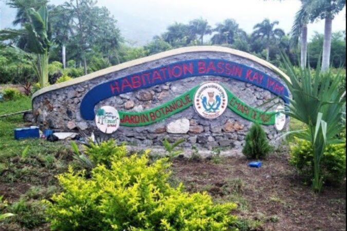 Un panneau d’accueil du Jardin botanique Emari de Milot, département du Nord, en 2018. Photo : Elonge Othelot.