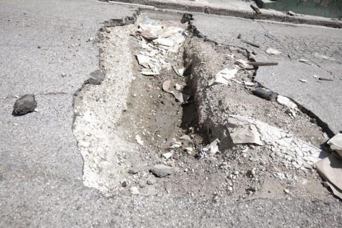 Coupures réalisées par les gangs sur la chaussée Delmas 30, le XY août 2025. Photo : Jean Feguens Regala / AyiboPost