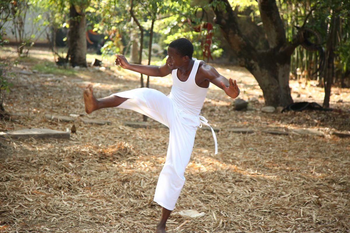 La capoeira gagne en popularité auprès des jeunes à Port-au-Prince